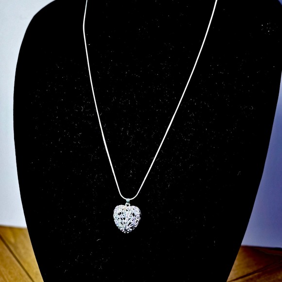 925 Sterling Silver Filigree Heart Pendant Necklace 14" Snake Chain - Picture 9 of 14